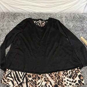 Roz & Ali Black Top with Animal Print Accent size large